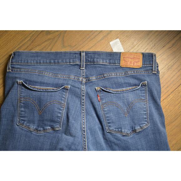 Levi's Classic Straight Leg Dark Wash Jeans - Size 16S - Picture 4 of 6